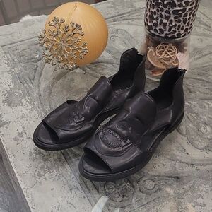 𝅺bakers Elite Black Leather Shoes